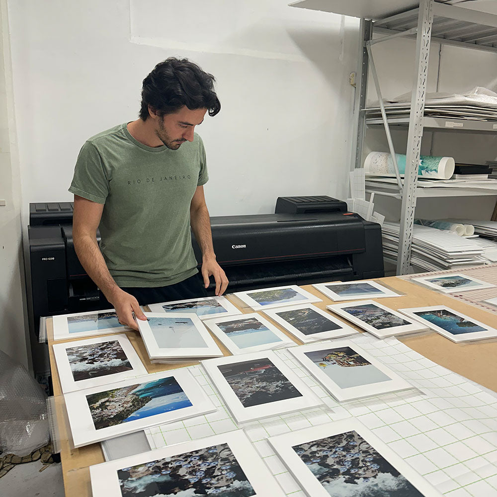 Sydney, 19:21 pm — Haluk deciding the final 20 photographs.
